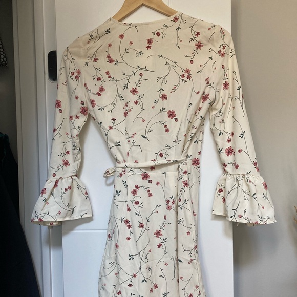 Brand NEW H&M floral print wrap dress - Picture 6 of 13